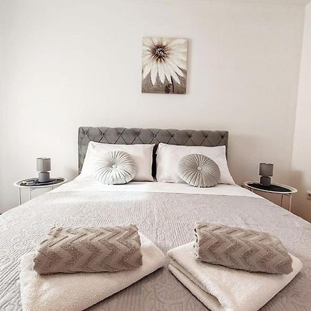 נאום Apartments Amare מראה חיצוני תמונה